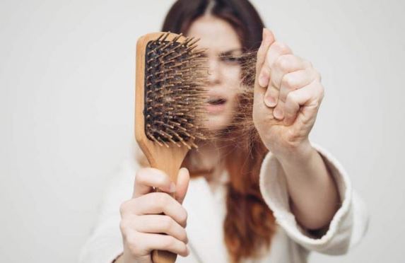 Tóc rụng nhiều sau sinh là gì toc-rung-khi-sau-khi-sinh.JPG