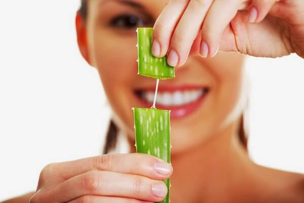 Cách trị nám bằng nha đam tươi rất đơn giản Cach-tri-nam-bang-nha-dam-tuoi-rat-don-gian.jpg